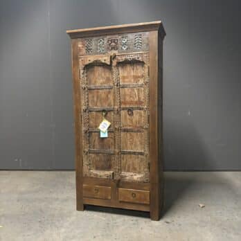 India kast 552